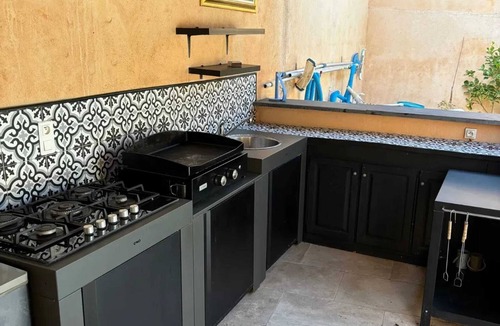 Le Revest-les-Eaux Apartment | Homerez - Flat Revest-les-Eaux, pool