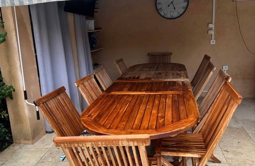 Le Revest-les-Eaux Apartment | Homerez - Flat Revest-les-Eaux, pool