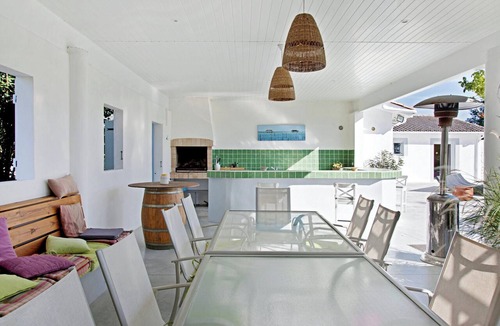 Saint-Germain-dEsteuil Villa | Homerez - Villa in Saint-Germain-d'Esteuil