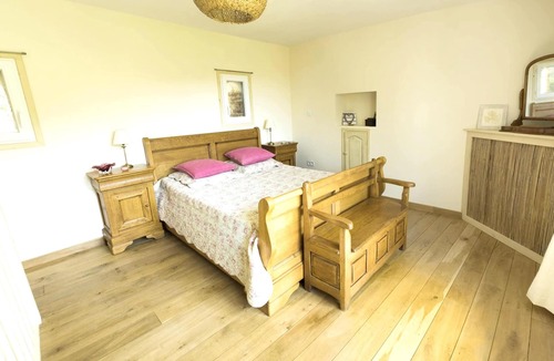 La Bachellerie House | Homerez - Nice house for 2 ppl. with shared pool and terrace at La Bachellerie