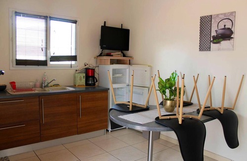 Latrape House | Homerez - Nice house for 5 ppl. with shared pool and terrace at Latrape