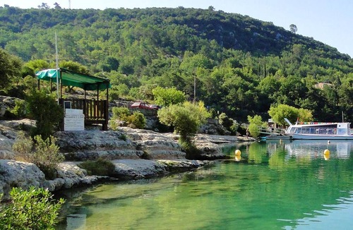 Riez Villa | Homerez - Spacious villa for 7 ppl. with swimming-pool and terrace at Riez