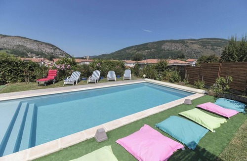Foix Villa | Homerez - Villa in Foix