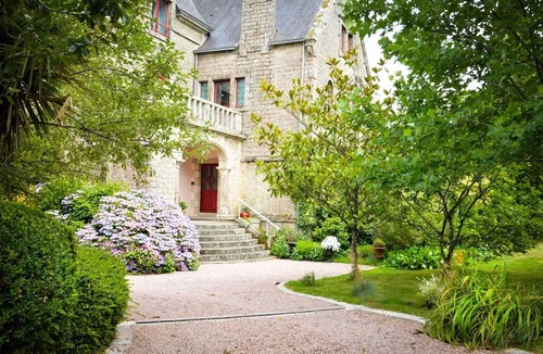Langoelan Villa | Homerez - Villa in Langoëlan
