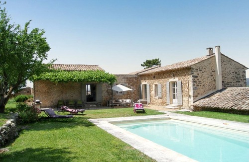 Oppede Villa | Homerez - Villa in Oppède with pool