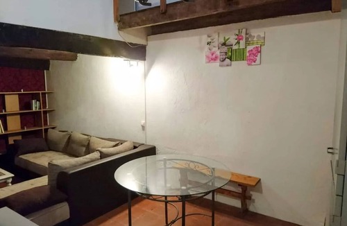 Belgentier Apartment | Homerez - Vintage studio in Belgentier, pure relaxation.