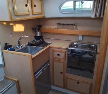 Guipry-Messac Boat Rental | Horizon Vilaine, Logement insolite, Bateau à quai