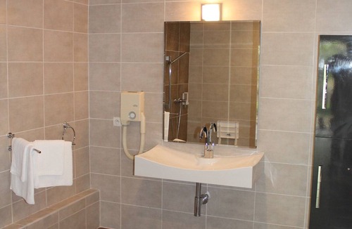 Ginasservis Hotel | Hotel du Bastier