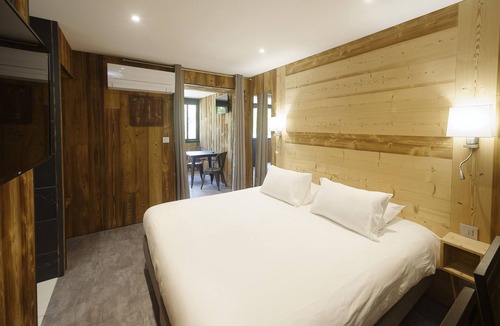 Foix Hotel | Hotel du Lac Foix