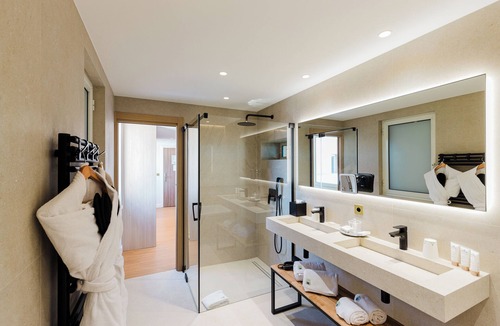 Juan-les-Pins Hotel | Hotel Helios