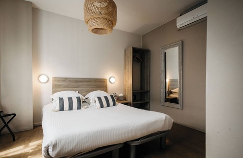 Cap-d'Antibes Hotel | Hotel Le Petit Castel