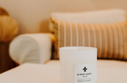 Cap-d'Antibes Hotel | Hotel Le Petit Castel