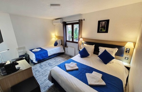 Puget-Theniers Hotel | Hotel Les Alizés