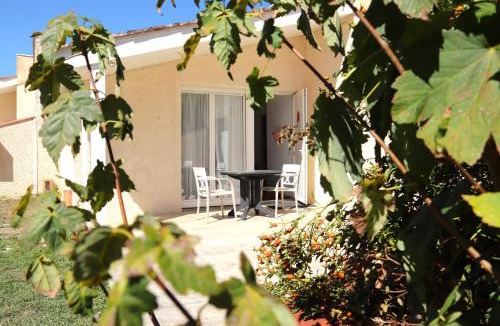 Monflanquin Hotel | Hotel Restaurant La Dame du Lac