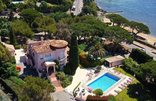 Guerrevieille Hotel | Hotel Villa Des Anges