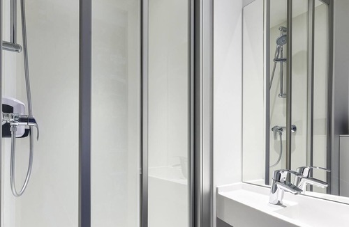 Change Hotel | hotelF1 Laval