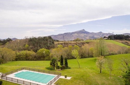 Urrugne Villa | House, exceptional environment, 7 bedrooms, Urrugne, 7 mn from st Jean de Luz