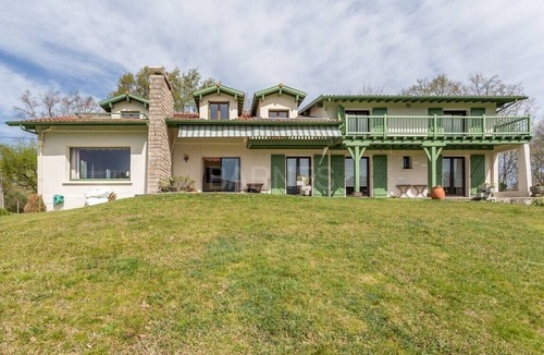 Urrugne Villa | House, exceptional environment, 7 bedrooms, Urrugne, 7 mn from st Jean de Luz