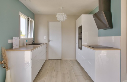 Plobannalec-Lesconil House | House for 8 with garden 1km from the beach
