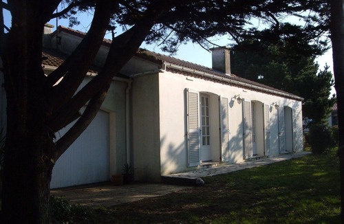 Tharon-Plage House | House sleeps 6 near the beach