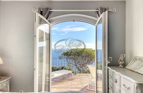 Rayol-Canadel-sur-Mer Ski Chalet | House with sea view for 8 people + 1 child in Rayol-Canadel