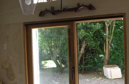 Montfavet Apartment | House with garden