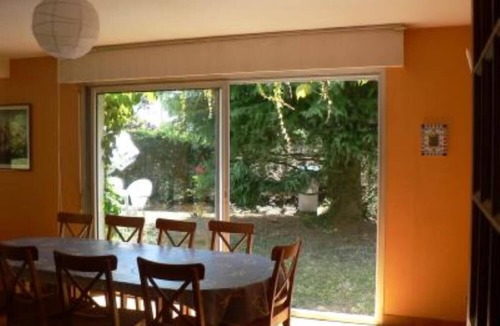 Arradon House | House with garden(Help)