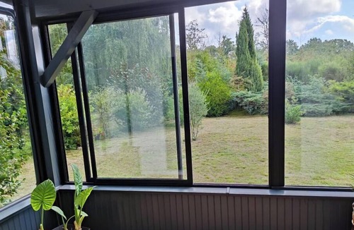 Bostens House | House with private pool for family vacations near golf courses and lakes