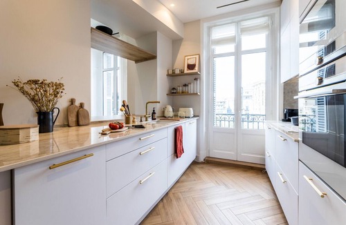 Biarritz City Centre Apartment | HYGGE KEYWEEK Apt 2 bedrooms with parking in Biarritz city center