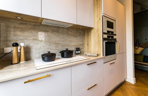 Biarritz City Centre Apartment | HYGGE KEYWEEK Apt 2 bedrooms with parking in Biarritz city center