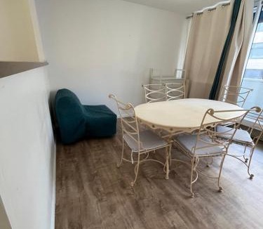 La Roche-sur-Yon Apartment | Hyper centre parking privé