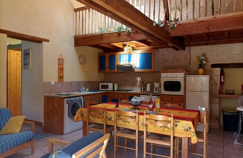 Corpe Cottage | Hyper-Gite: very large barn converted into gites