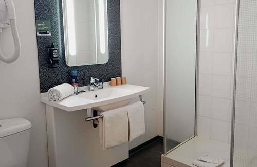 Aurillac Hotel | ibis Aurillac