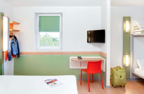 Clermont-Ferrand Hotel | ibis Budget Clermont Ferrand Centre Montferrand