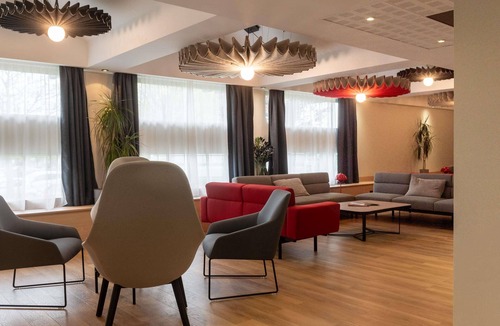 Bron Hotel | ibis Lyon Est Bron