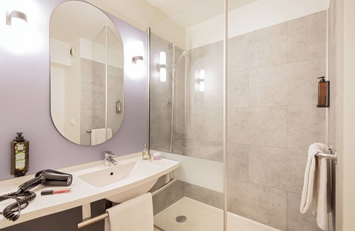5th Arrondissement Hotel | ibis Marseille Timone