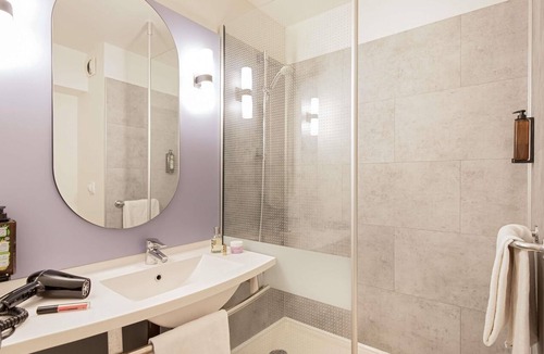 5th Arrondissement Hotel | ibis Marseille Timone