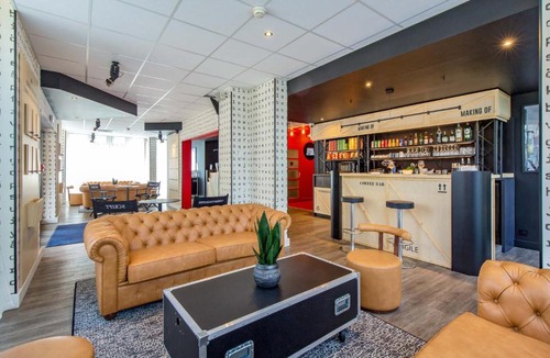 Riou - Petit Juas - Av de Grasse Hotel | ibis Styles Cannes Le Cannet