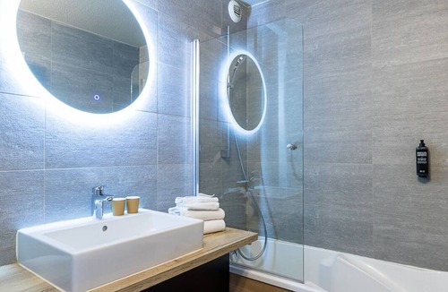 Crolles Hotel | ibis Styles Crolles Grenoble A41
