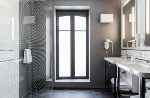 Dinan Hotel | ibis Styles Dinan Centre Ville