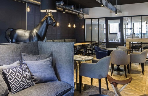 Laval Hotel | ibis Styles Laval Centre Gare