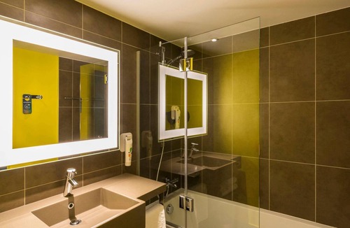 Bron Hotel | ibis Styles Lyon Bron Eurexpo