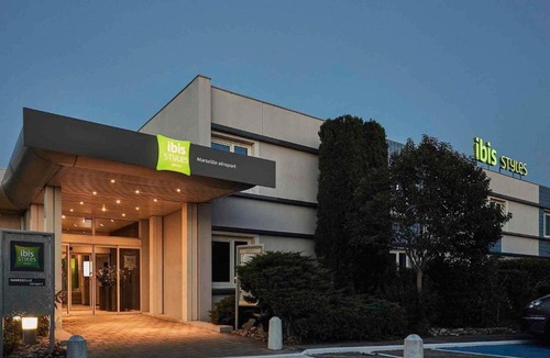 Vitrolles Hotel | ibis Styles Marseille Aéroport
