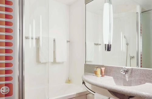 Vitrolles Hotel | ibis Styles Marseille Provence Aéroport