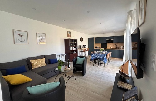 Saint-Molf Cottage | Independent cottage, pets welcome, private parking