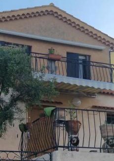 Toulon House | ines