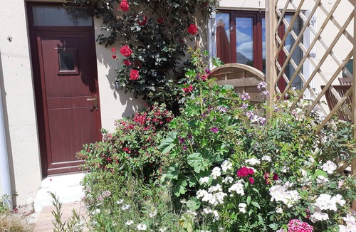 Langourla House | Inviting 3-Bed House in langourla, brittany