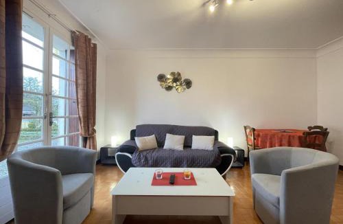 Sus House | Jardin fleuri