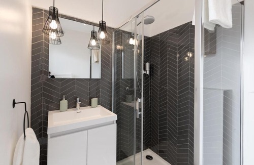 Jean Moulin - Marius Berliet Apartment | Je Dors A Lyon