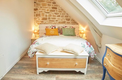 Ploerdut House | Ker Adèle, longère cosy au cœur d'un bois